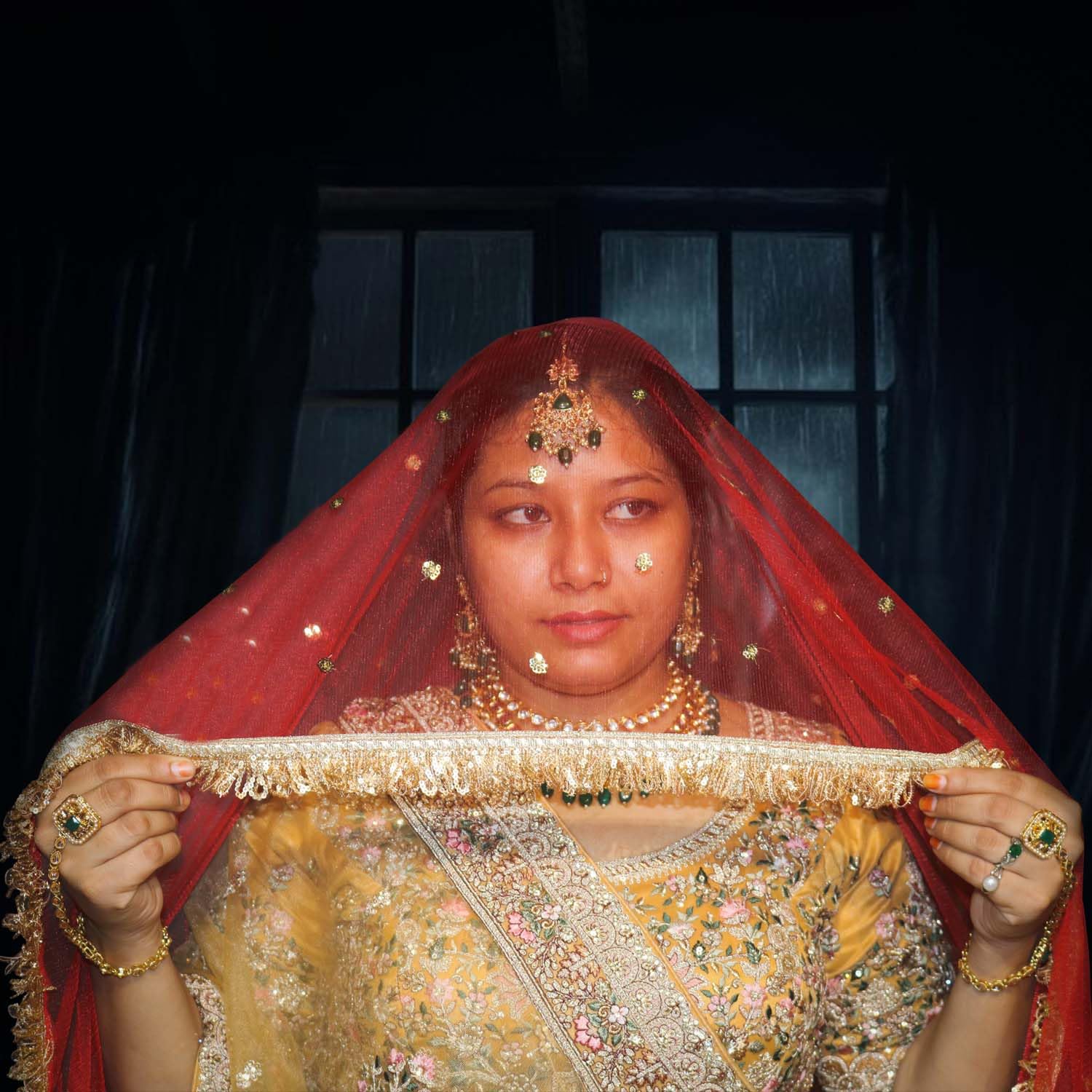 KAEVION  2.5 Meter Women Net Sequins Booti Bridal Dupatta With Sequins Kiran Frill | Trail Dulhan Entry Wedding Dupatta | Heavy Net Women Dupatta For Traditional Dresses, Saree, Lehenga | Contrast Chunni