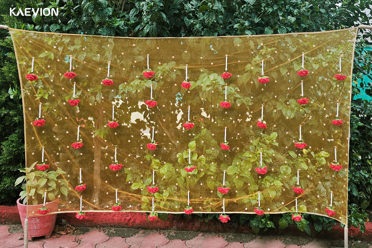 KAEVION Dulhan ki Entry Chaddar | Bridal Entry Odhani Ceremony | Bridal Entry Canopy with Red Rose Flowers & Pearl Latkan | Traditional Phoolon Ki Chadar