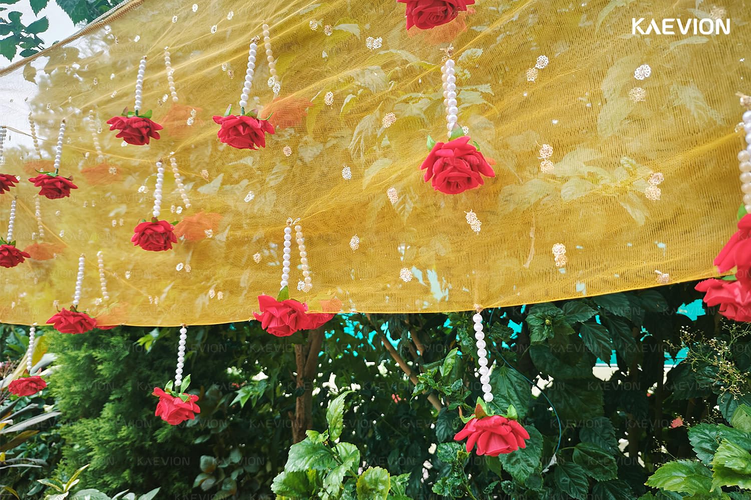 KAEVION Dulhan ki Entry Chaddar | Bridal Entry Odhani Ceremony | Bridal Entry Canopy with Red Rose Flowers & Pearl Latkan | Traditional Phoolon Ki Chadar
