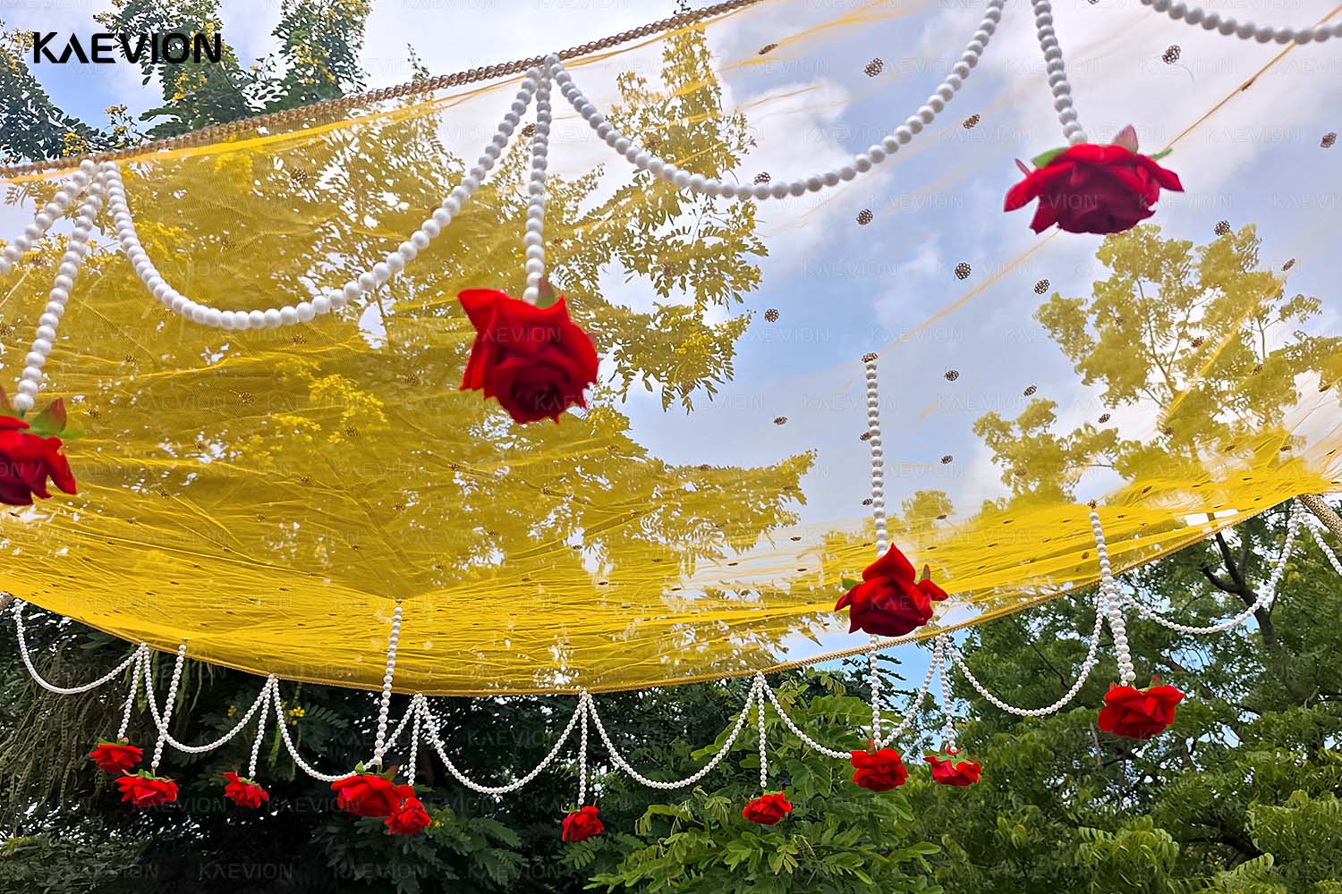 KAEVION 2 Mtr Phoolon ki Chaddar for Bridal Entry | Dulhan Welcome Dupatta | Wedding Canopy | Dulhan Doli | Gift for Women | Wedding Ceremony and Decor Prop, Decoration Item