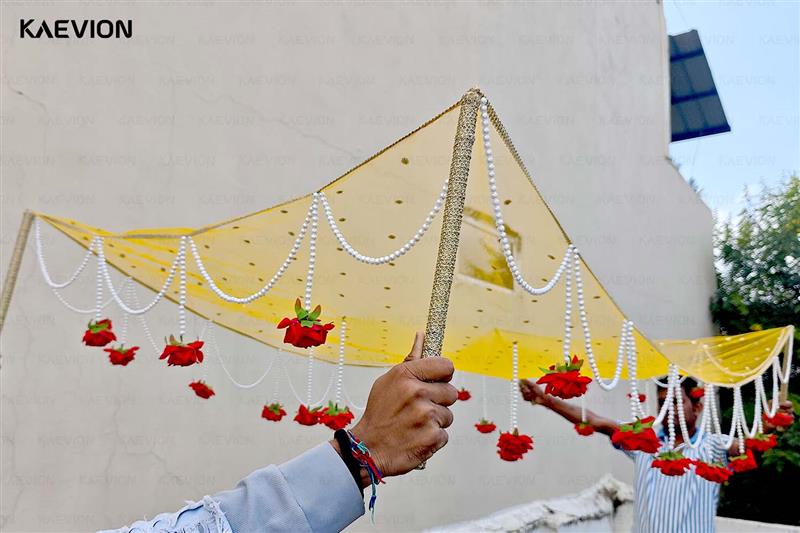 KAEVION 2 Mtr Phoolon ki Chaddar for Bridal Entry | Dulhan Welcome Dupatta | Wedding Canopy | Dulhan Doli | Gift for Women | Wedding Ceremony and Decor Prop, Decoration Item
