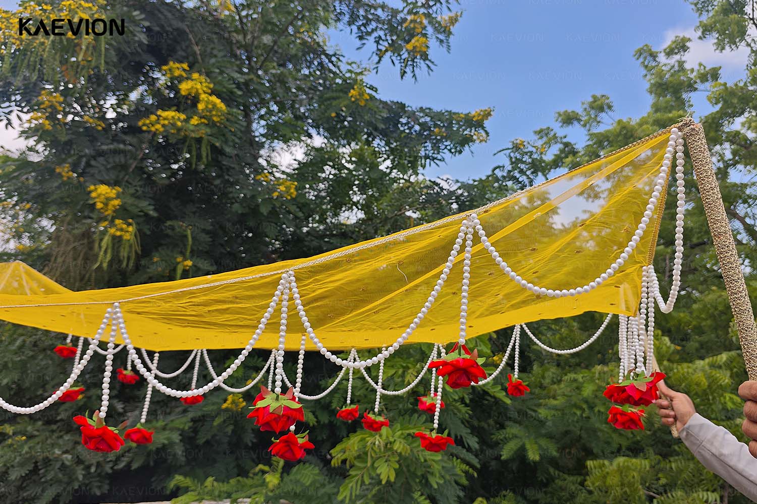 KAEVION 2 Mtr Phoolon ki Chaddar for Bridal Entry | Dulhan Welcome Dupatta | Wedding Canopy | Dulhan Doli | Gift for Women | Wedding Ceremony and Decor Prop, Decoration Item